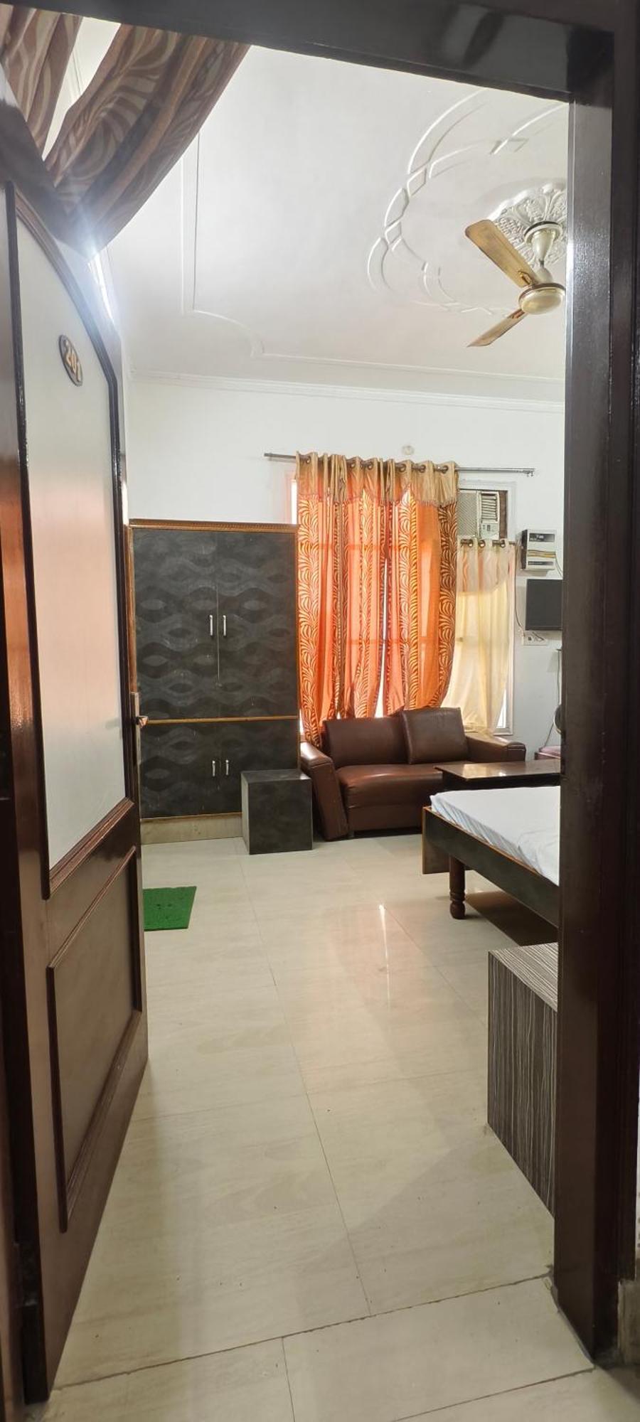Surya Hotel Sirsa Ngoại thất bức ảnh