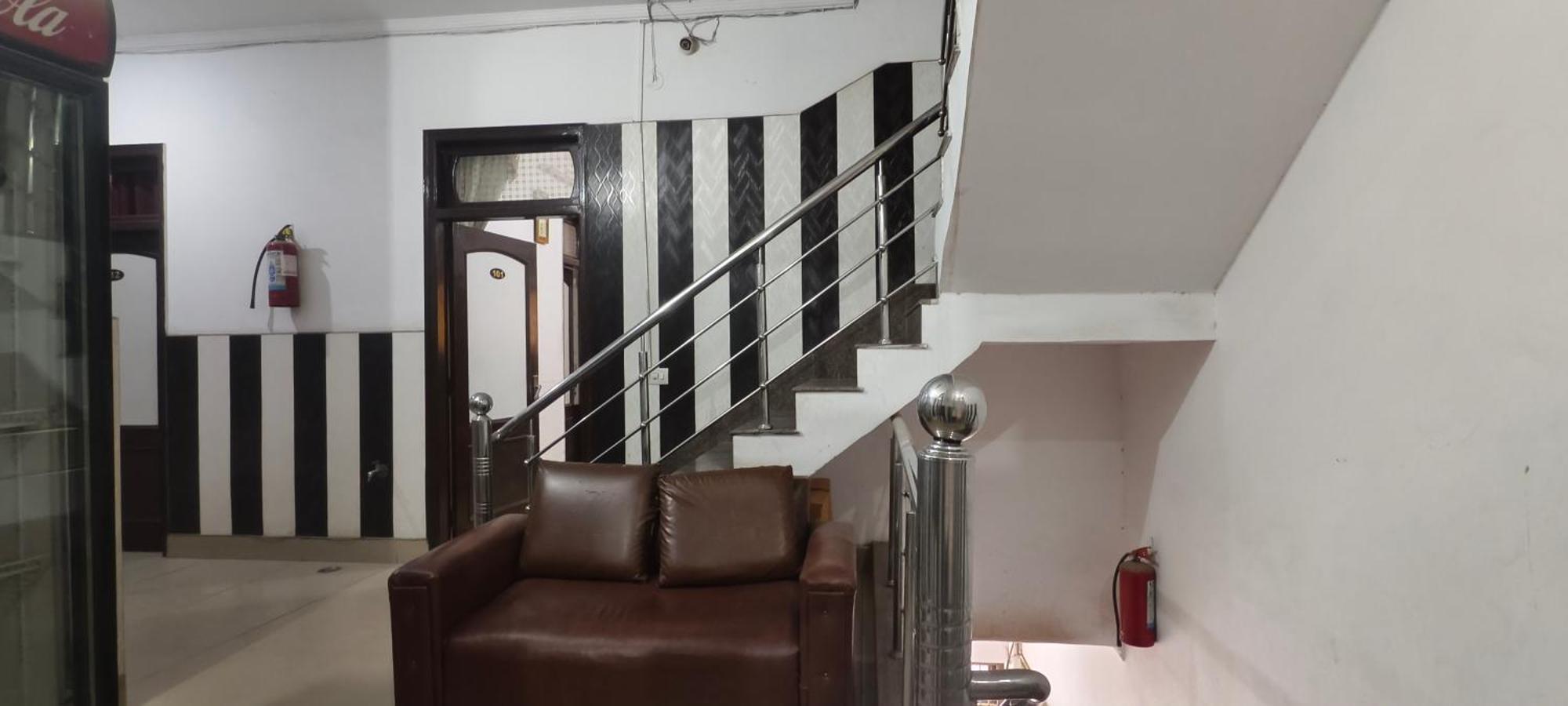Surya Hotel Sirsa Ngoại thất bức ảnh